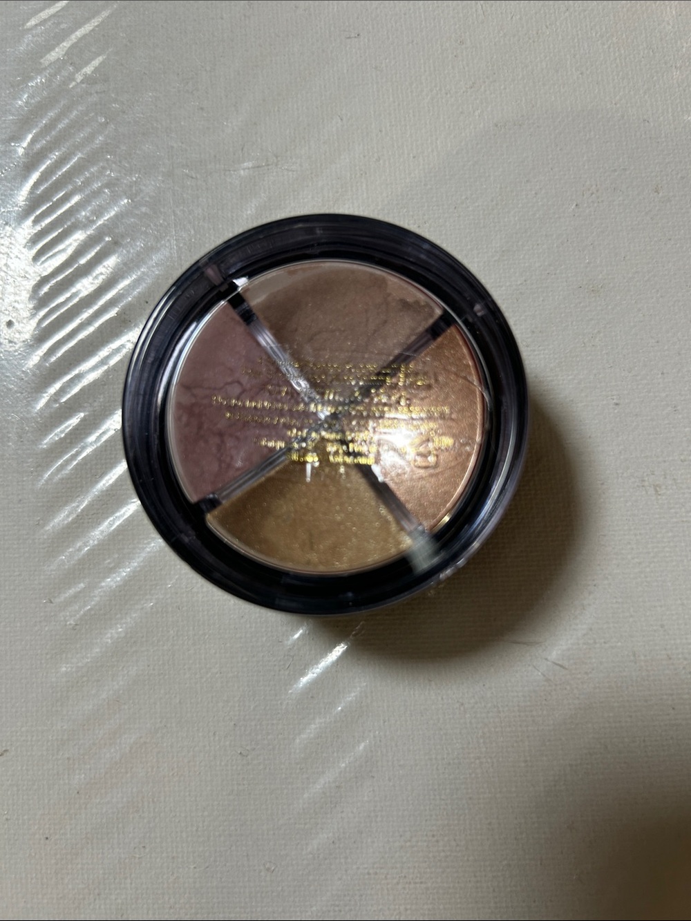 NWT Elizabeth Arden Gold Makeup Palette with Red Gloss & Red Croc Bag - Picture 14 of 15